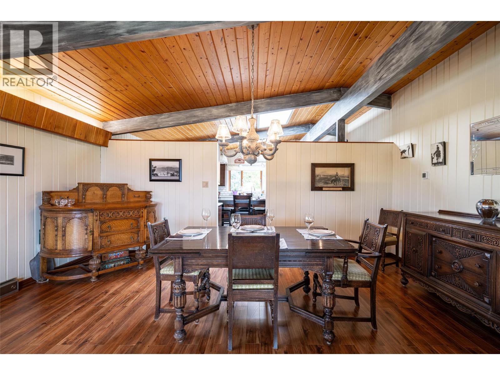 701 Robin Road, Vernon