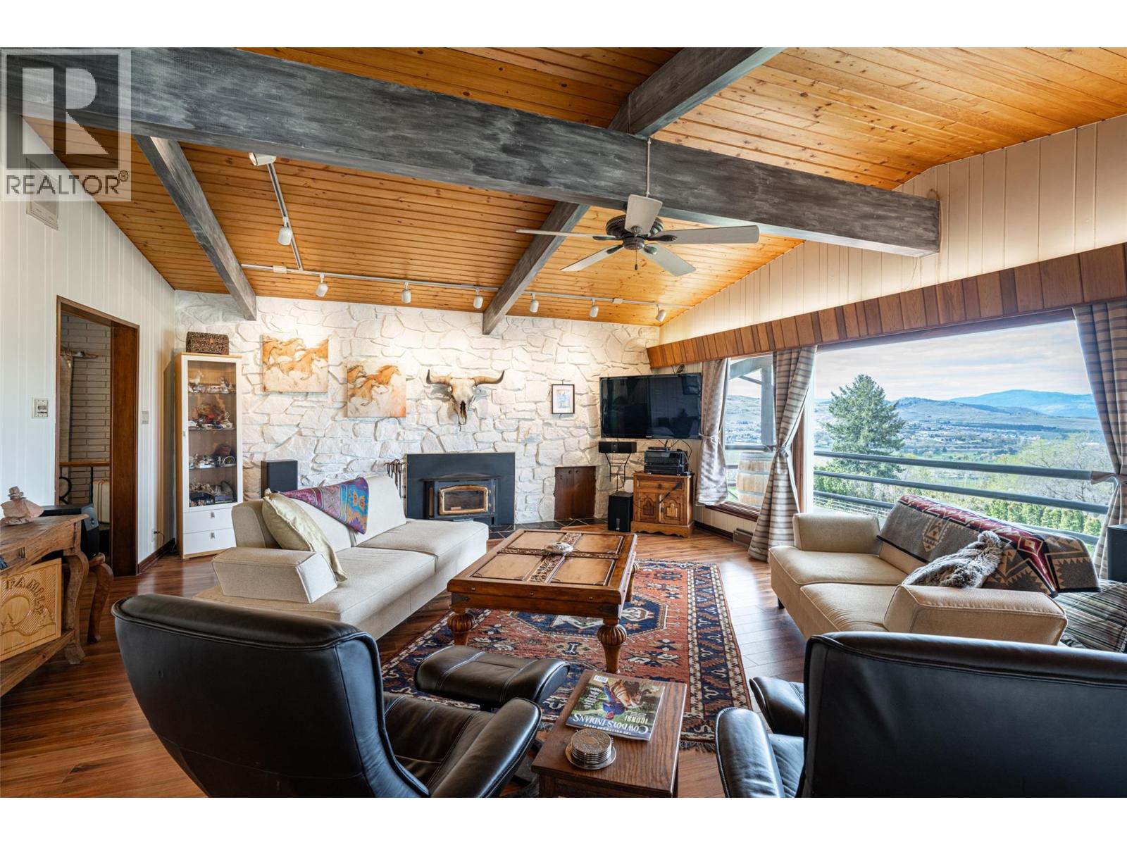 701 Robin Road, Vernon