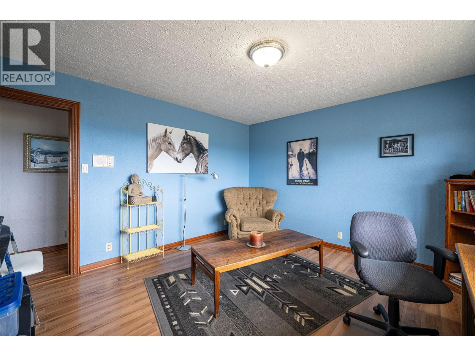 701 Robin Road, Vernon