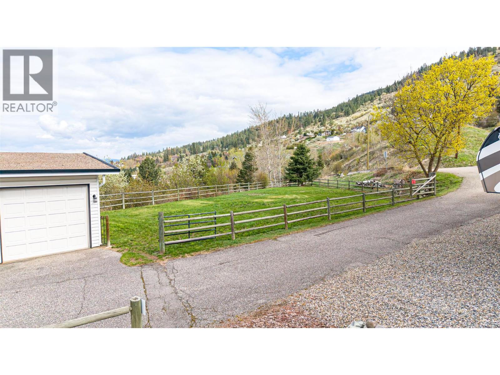 701 Robin Road, Vernon
