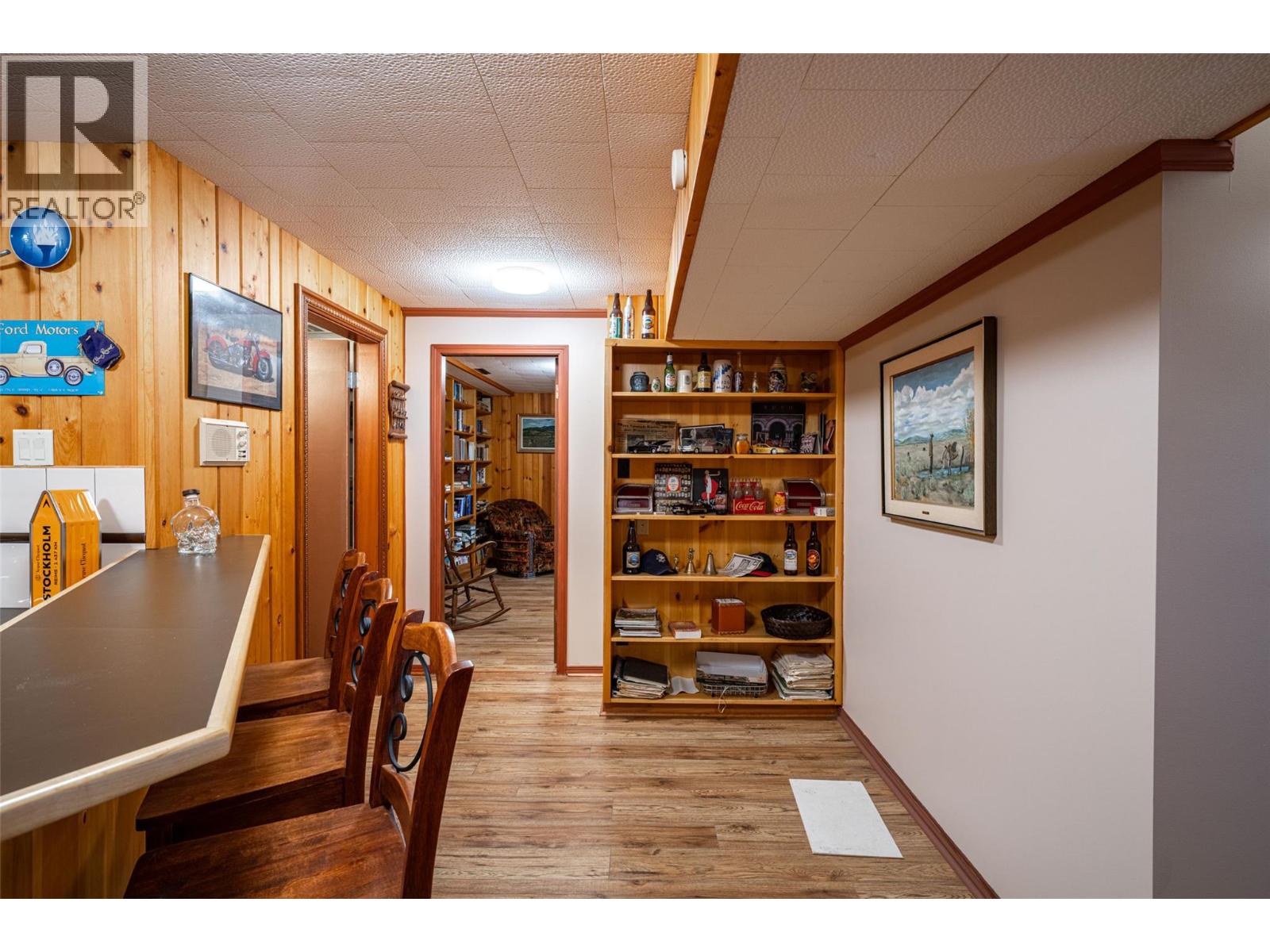 701 Robin Road, Vernon