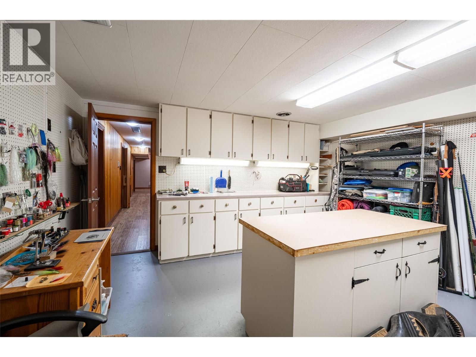 701 Robin Road, Vernon