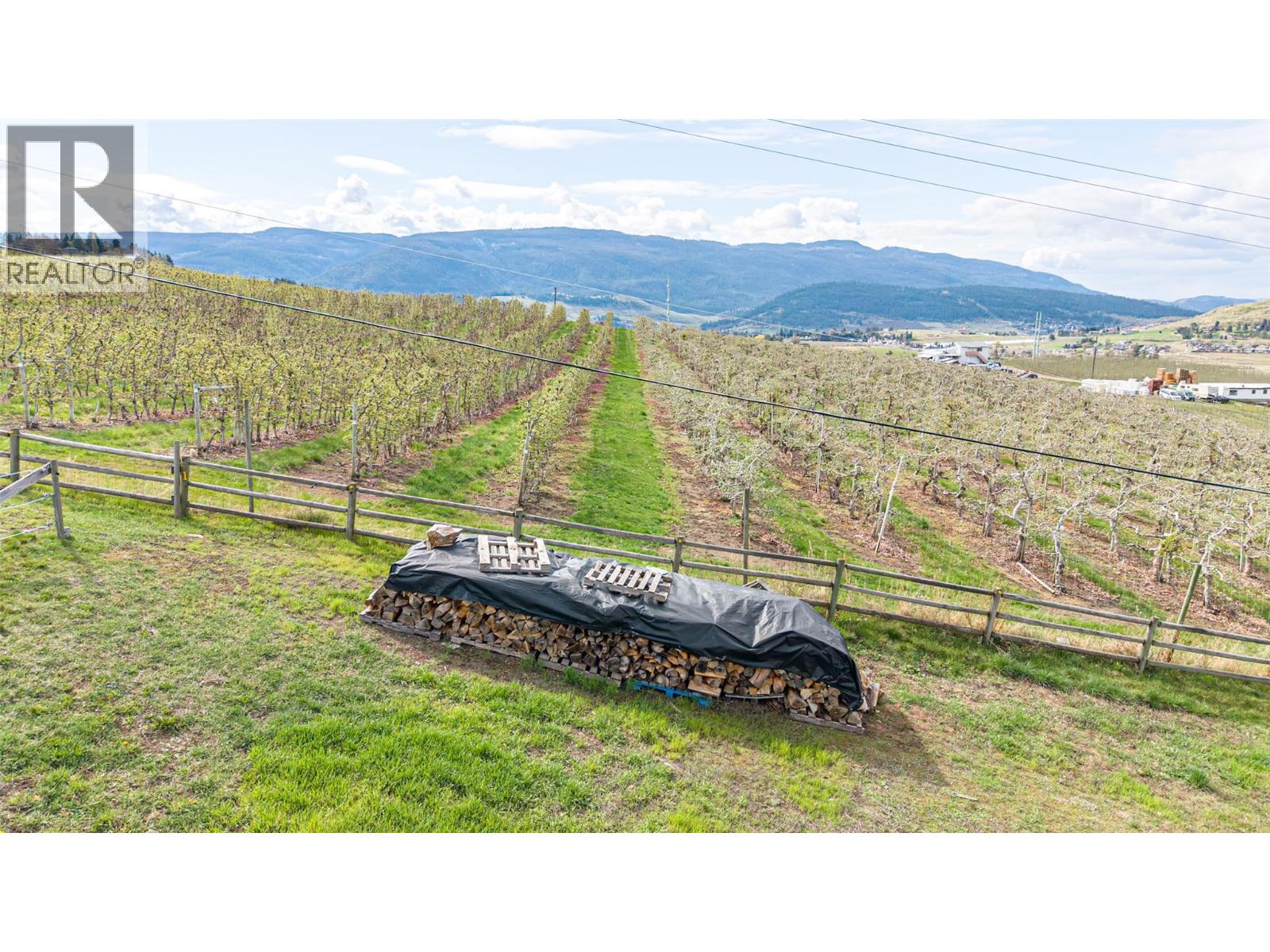 701 Robin Road, Vernon