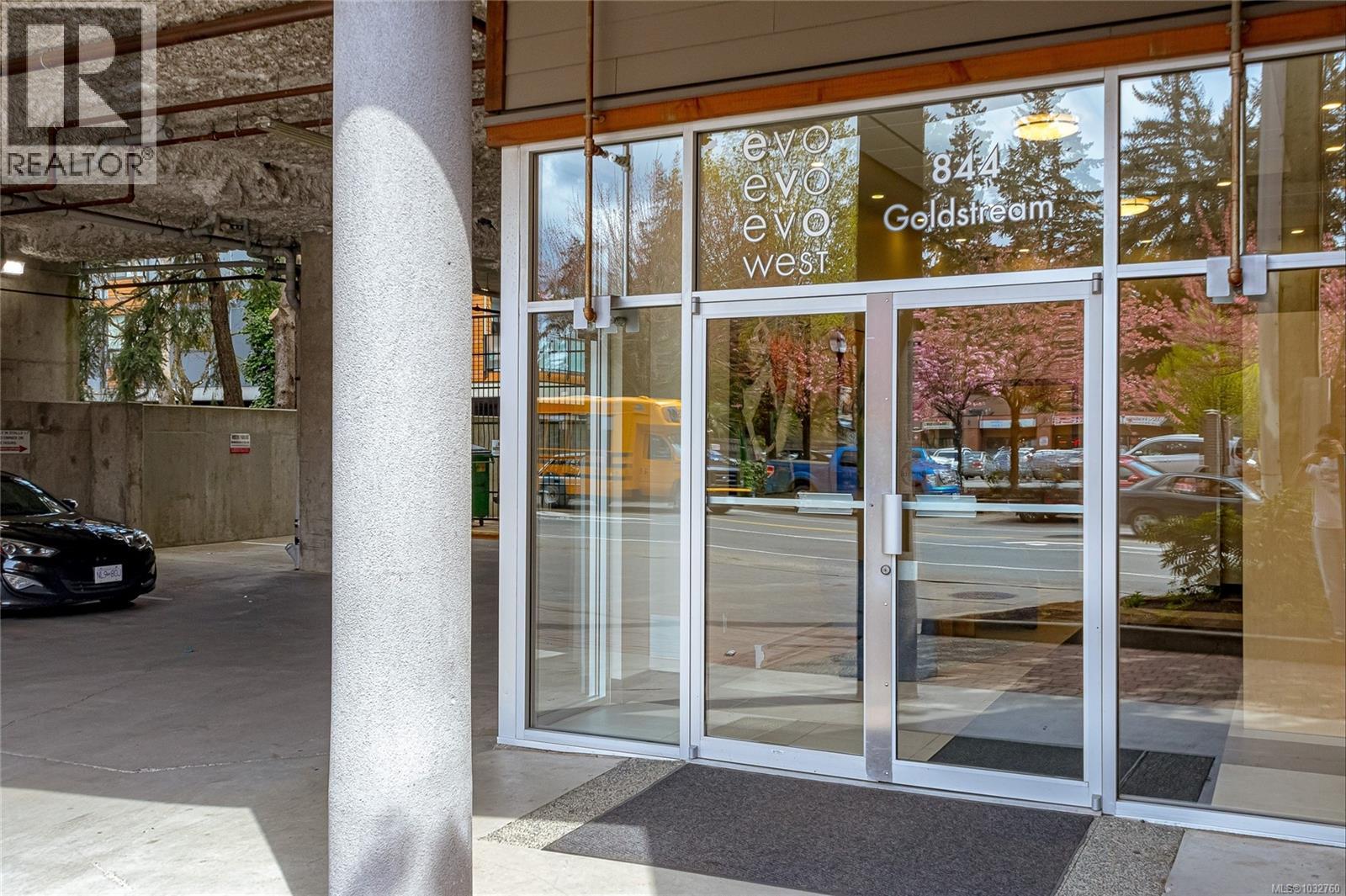 308 844 Goldstream Avenue, Langford