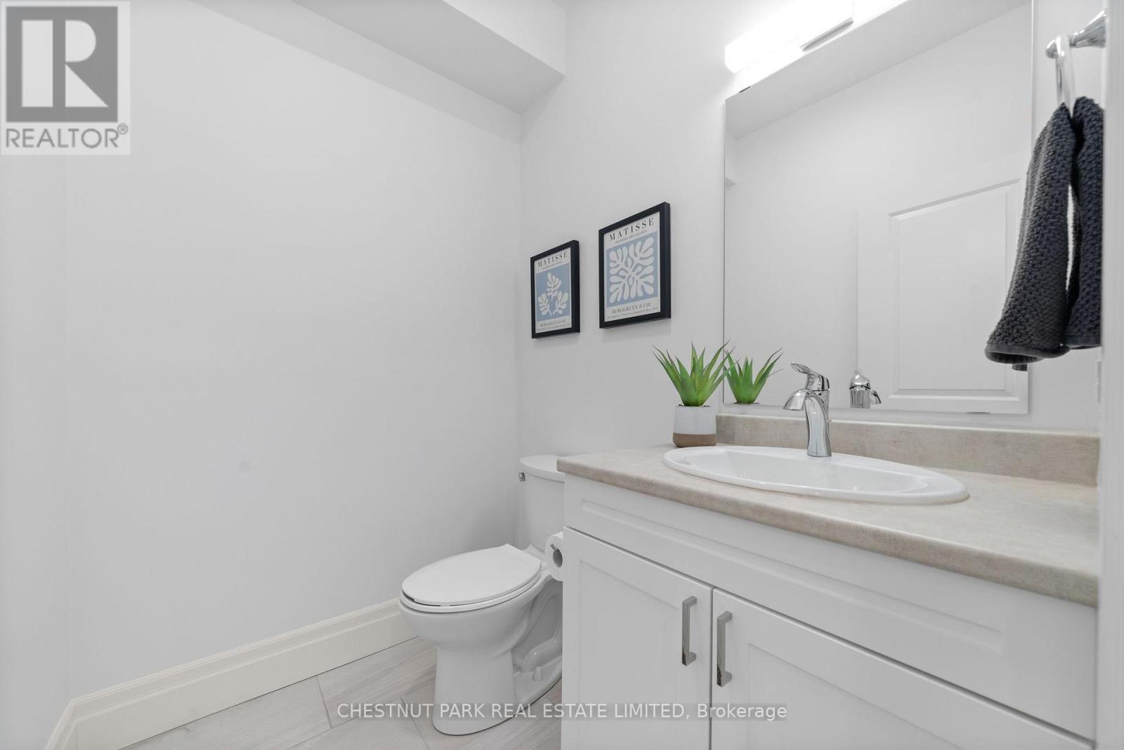 36 CAMPBELL CRESCENT - 13