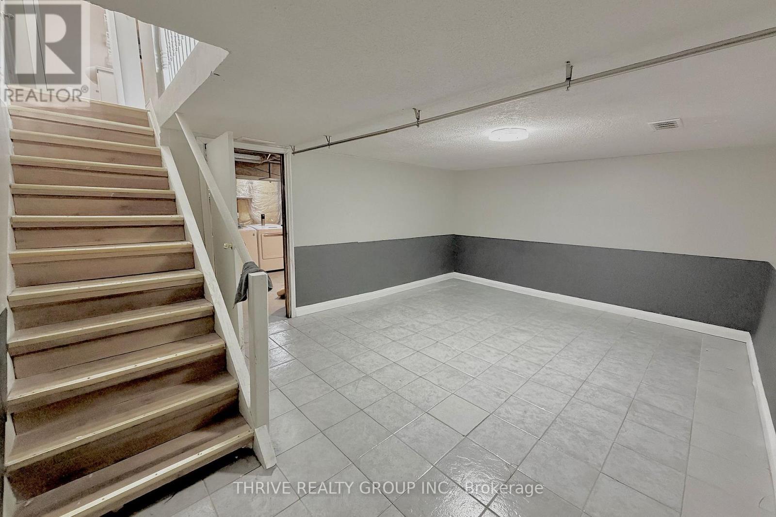 218 ADMIRAL DRIVE Property Photo