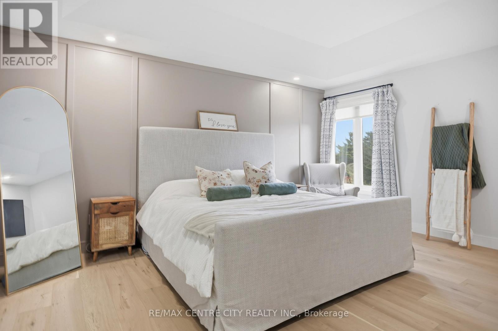 2114 RIVERBEND ROAD Property Photo