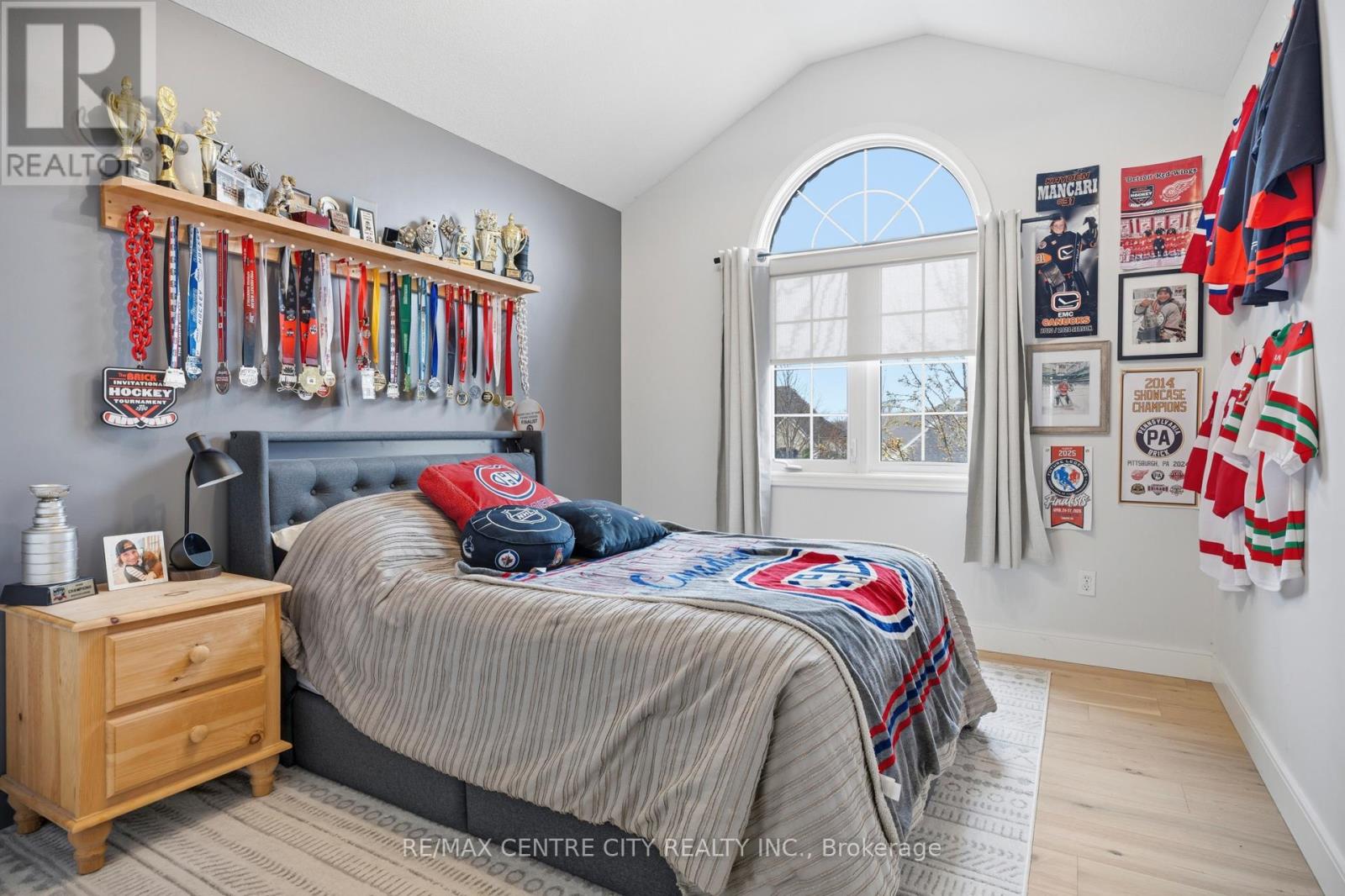 2114 RIVERBEND ROAD Property Photo