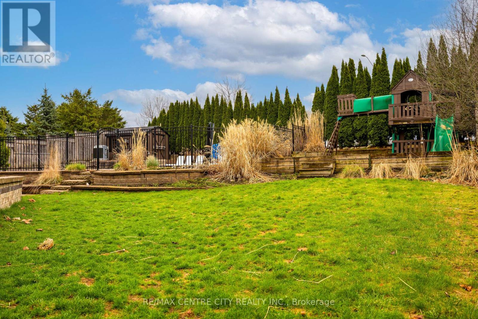 2114 RIVERBEND ROAD Property Photo