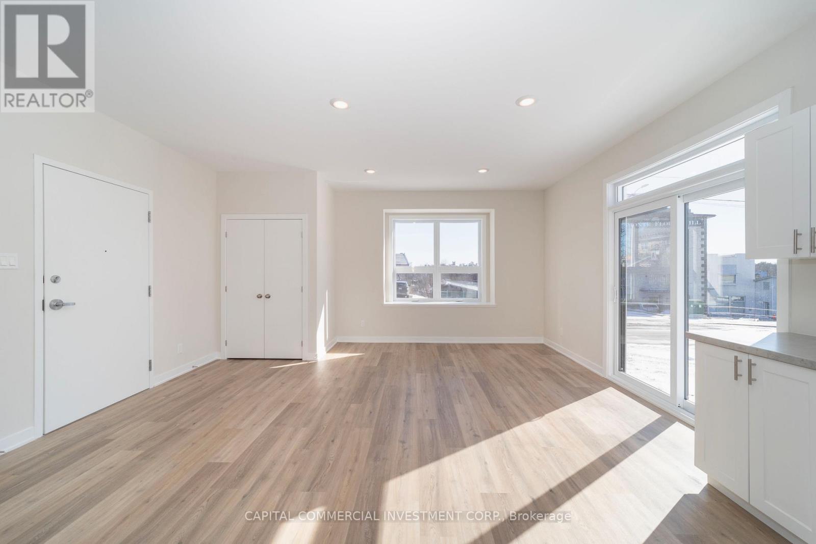36 MAIN STREET E - 12