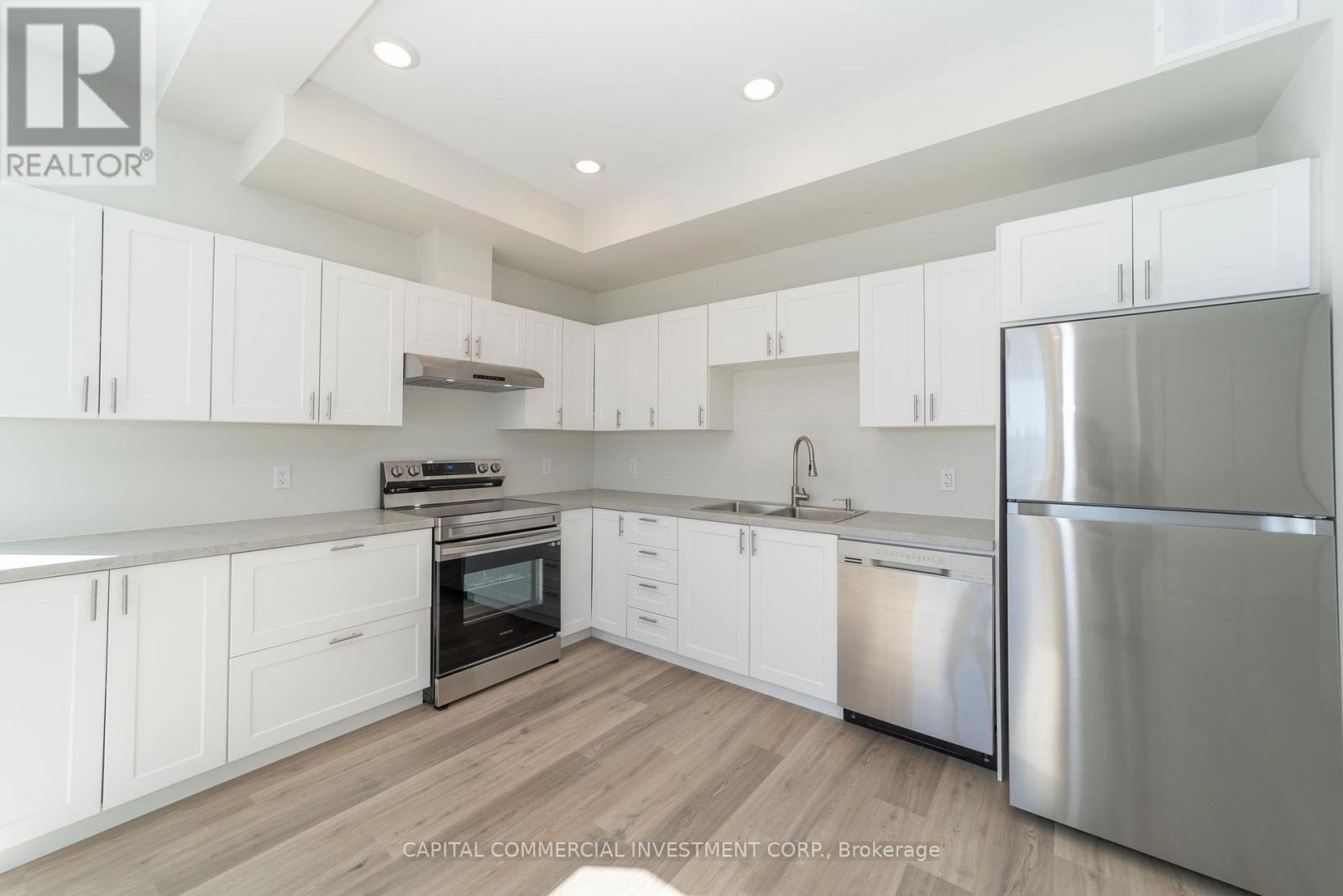 36 MAIN STREET E - 13