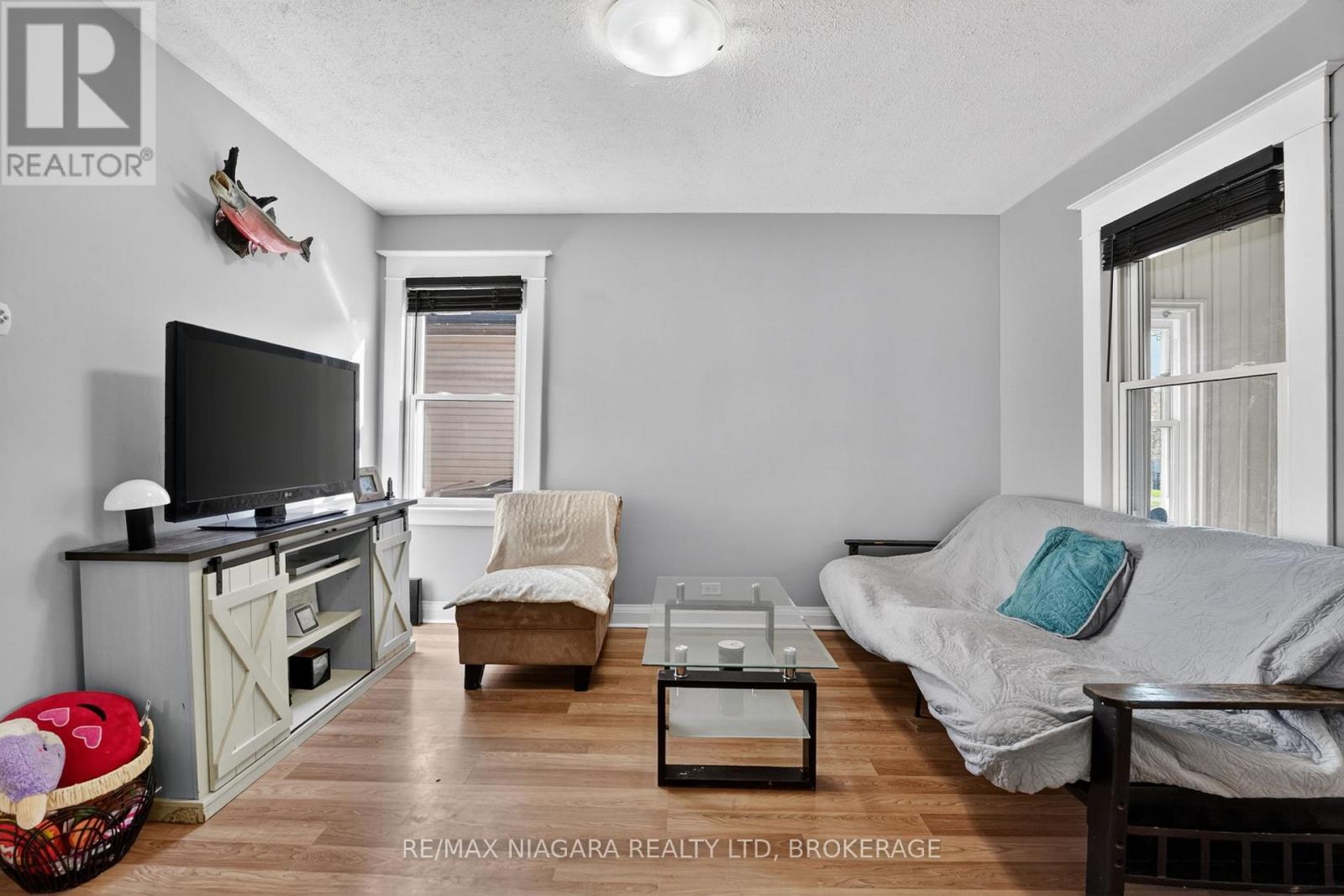 214 NIAGARA STREET - 10