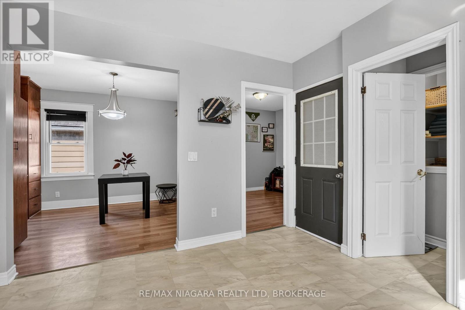 214 NIAGARA STREET - 11