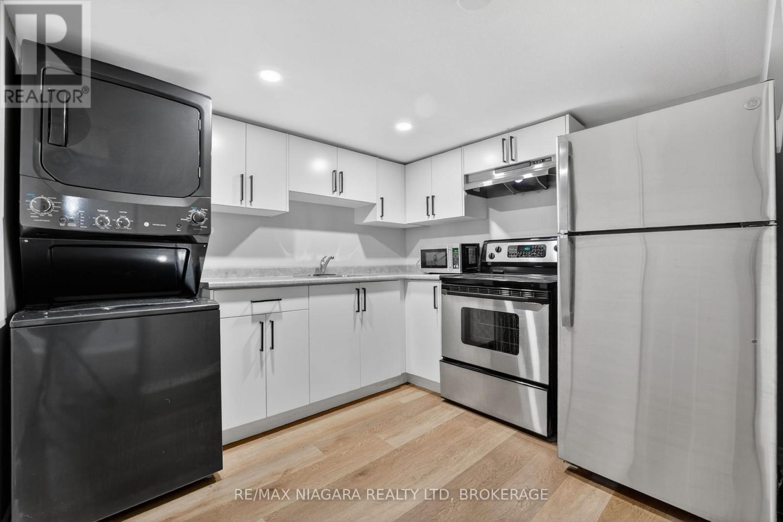 214 NIAGARA STREET - 24