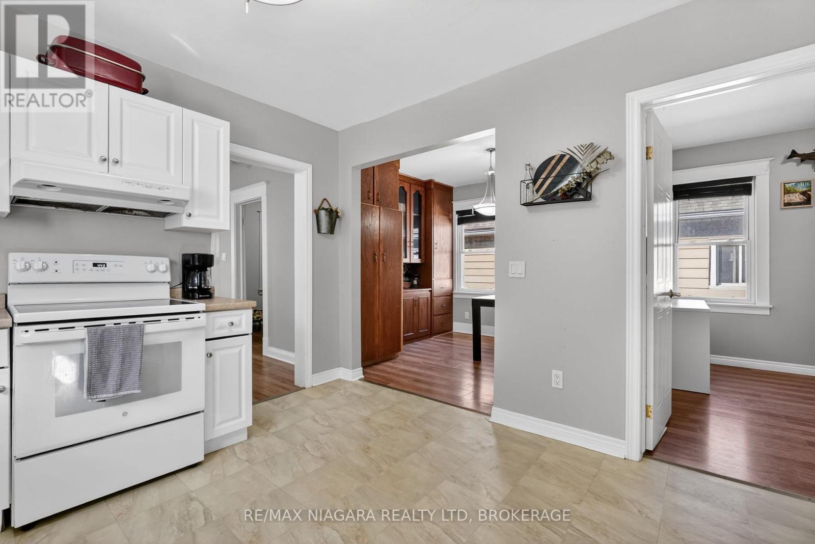 214 NIAGARA STREET - 6