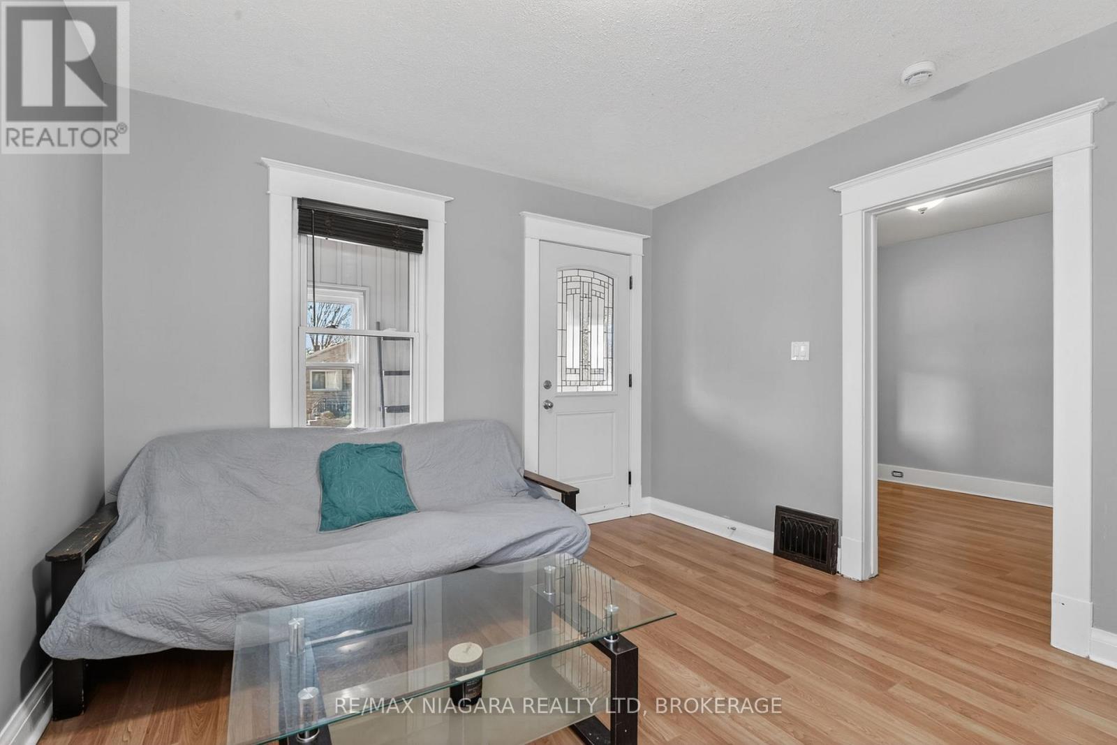214 NIAGARA STREET - 9