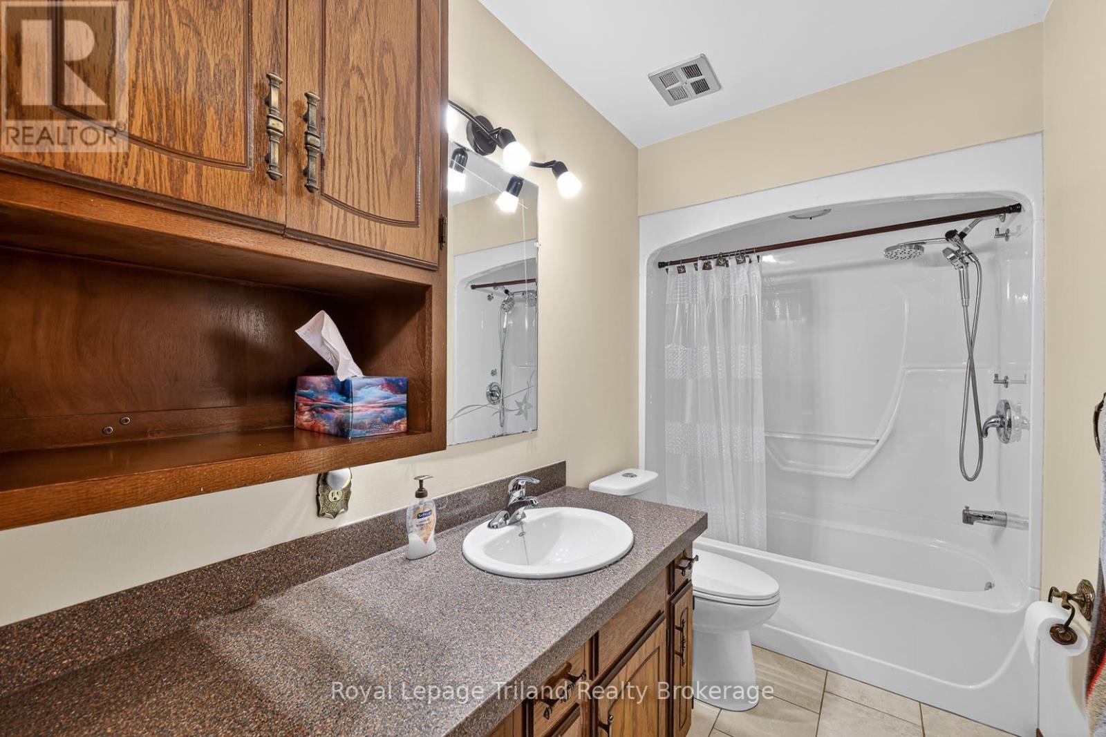 128 LOVEYS STREET E — photo 14