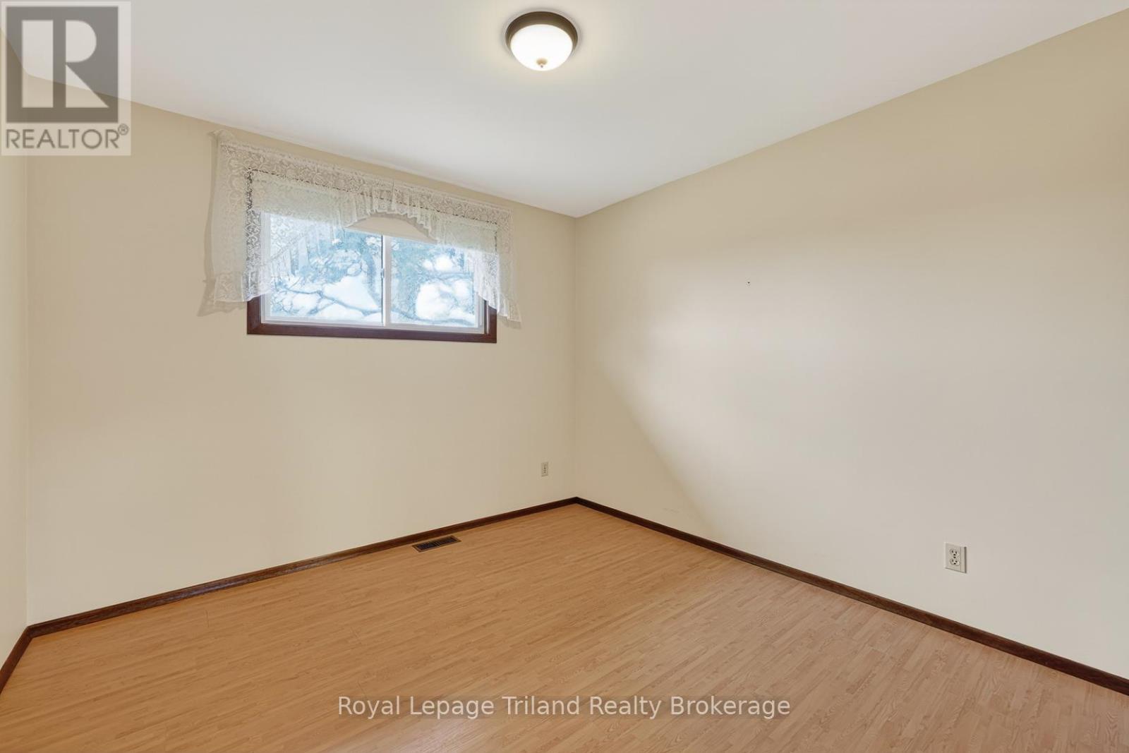 128 LOVEYS STREET E — photo 16