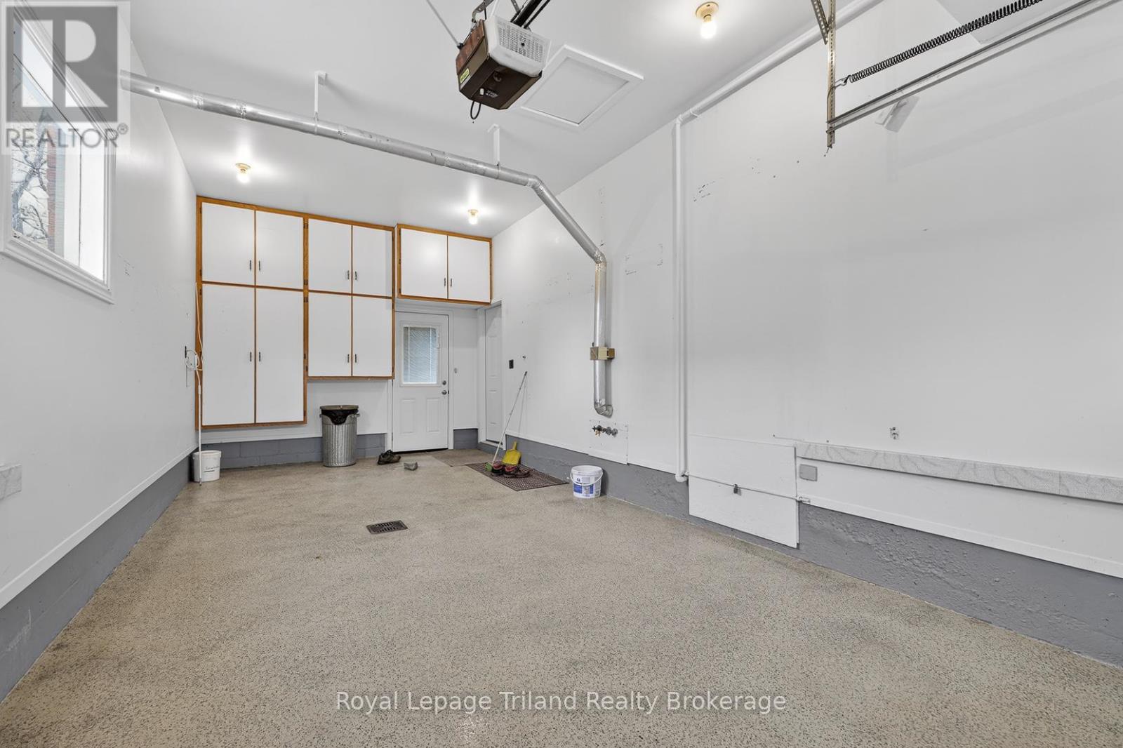 128 LOVEYS STREET E — photo 33