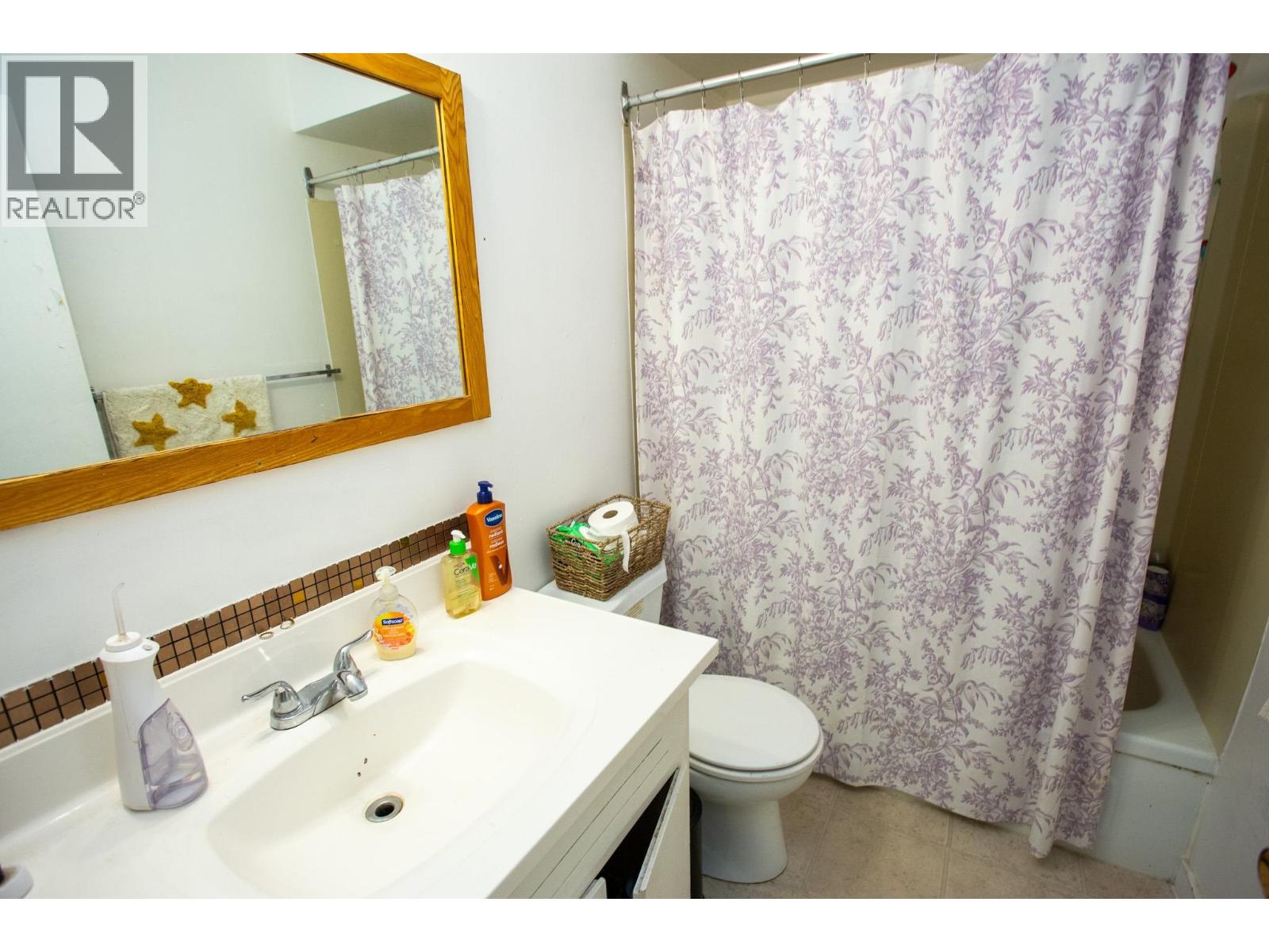 Photo 9 of 23 — 1402 FRASER CRESCENT · Prince George, BC