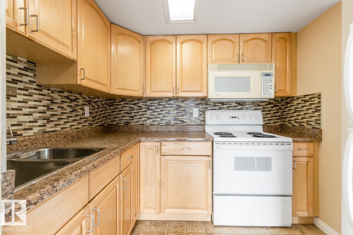 626 WILLOW CO NW — photo 10