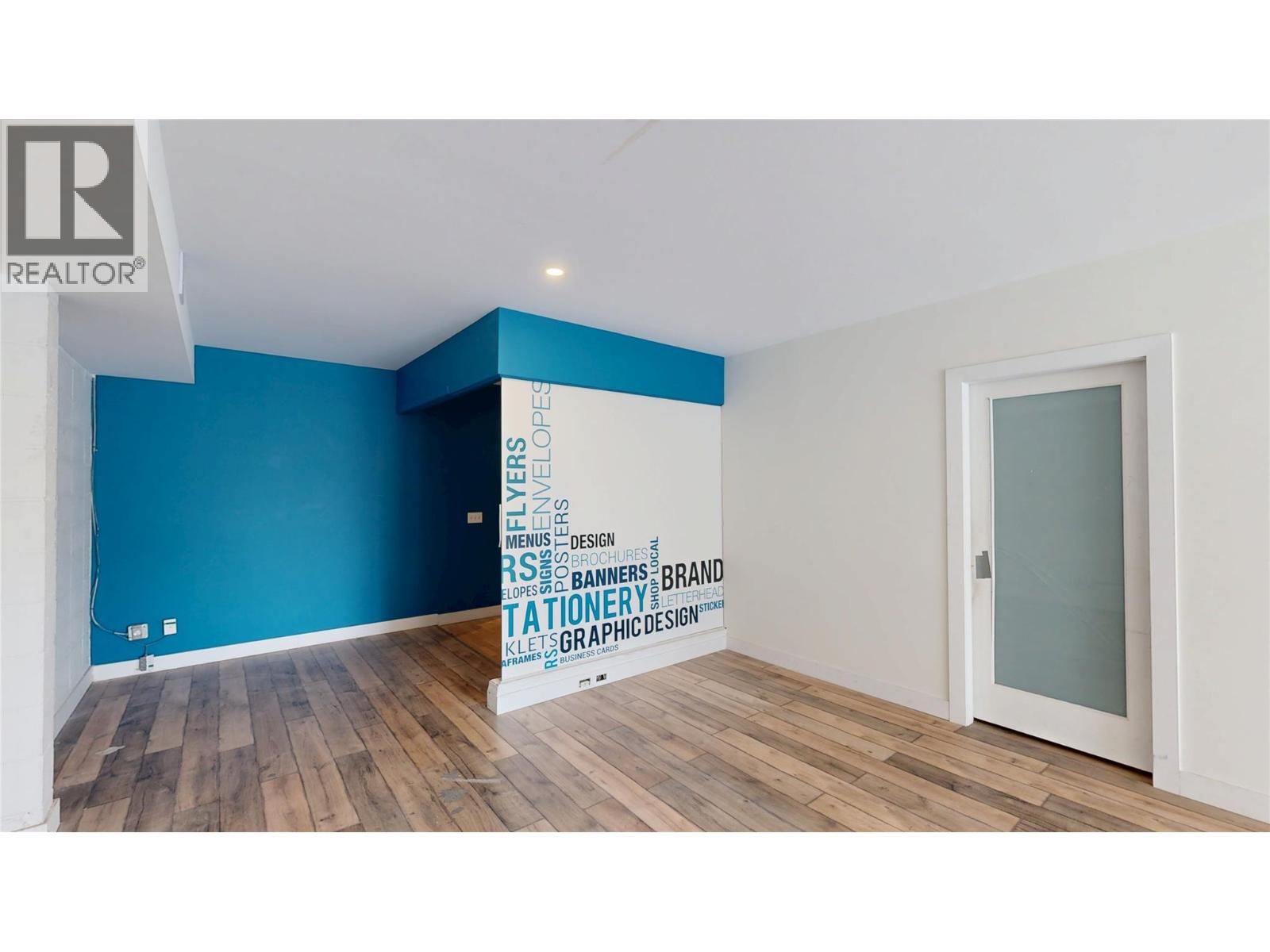  555 Lawrence Avenue, Kelowna