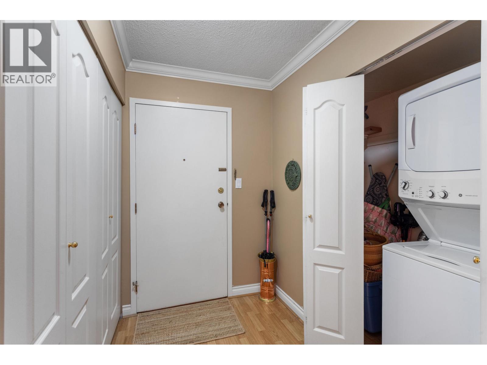 201 308 W 2ND STREET — photo 18