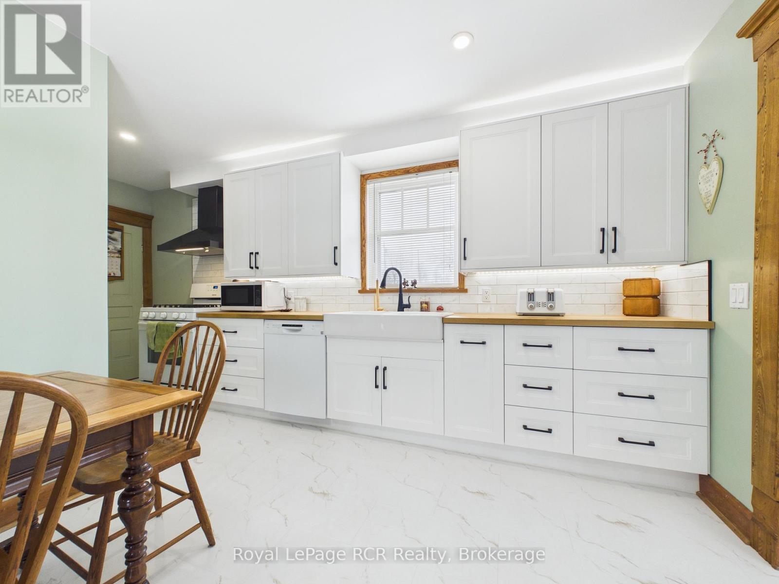 45 CLYDE STREET - 10
