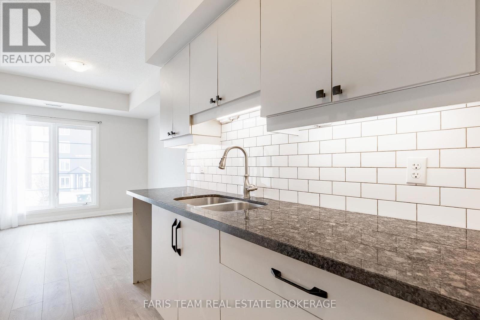 211 - 20 KODA STREET — photo 8