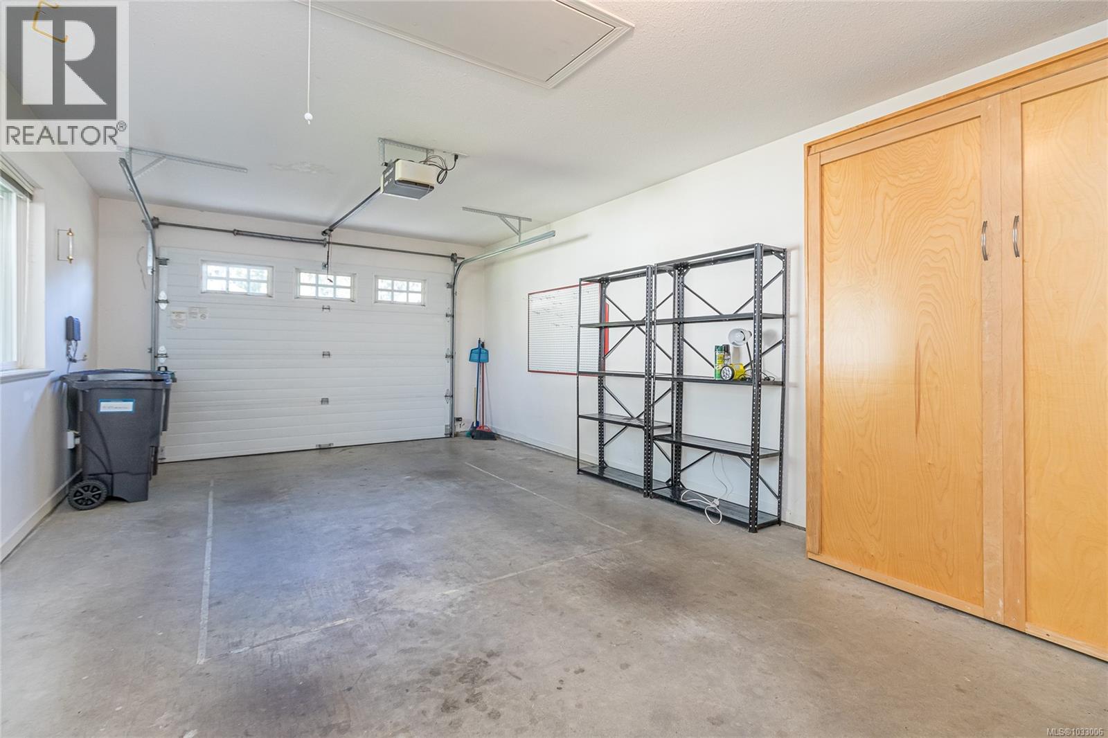 #9 850 ARBUTUS ST - 37