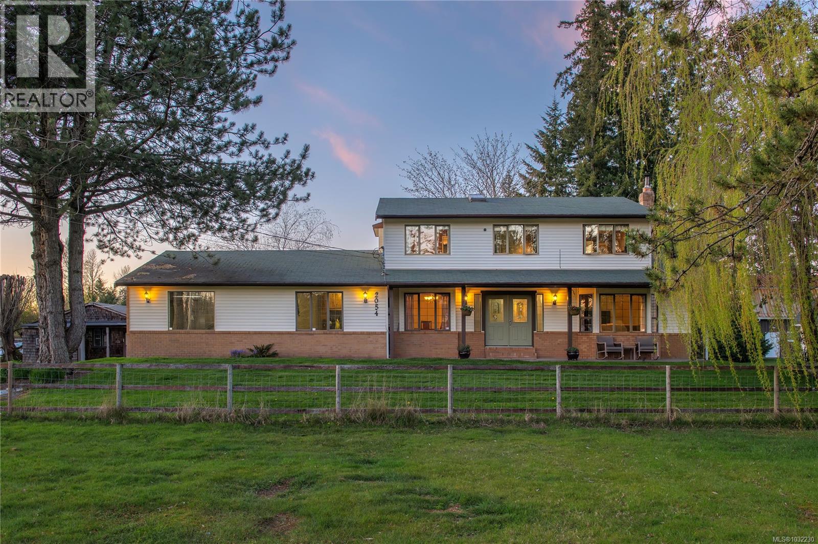 2054 Evergreen Rd - 2