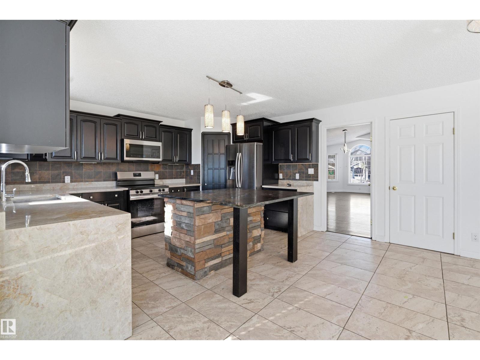 6009 36 AV, Beaumont