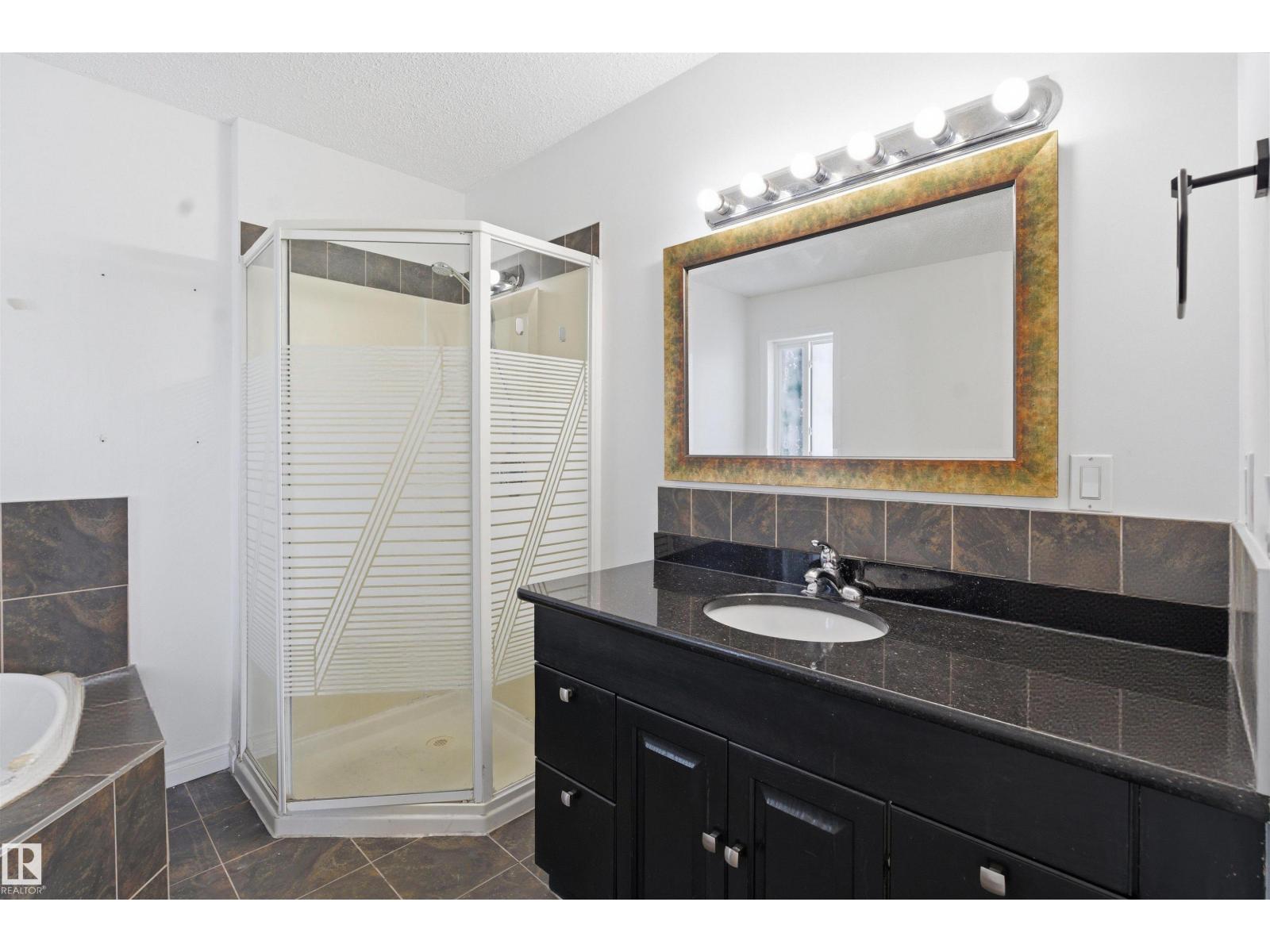 6009 36 AV, Beaumont