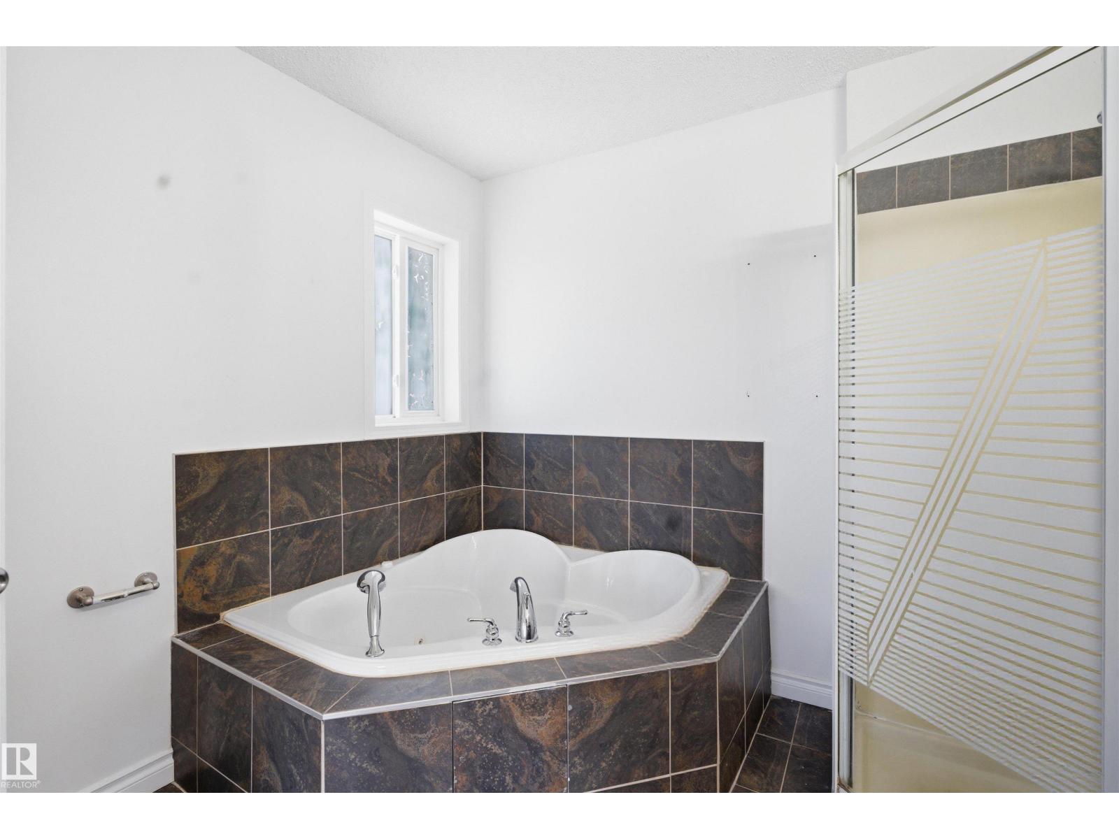 6009 36 AV, Beaumont