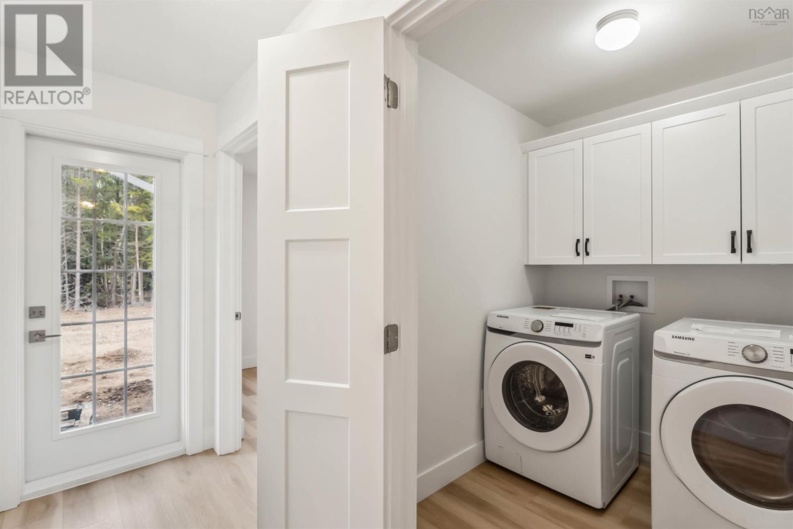 Property 33 of 49 of 1444  Ashlee Drive