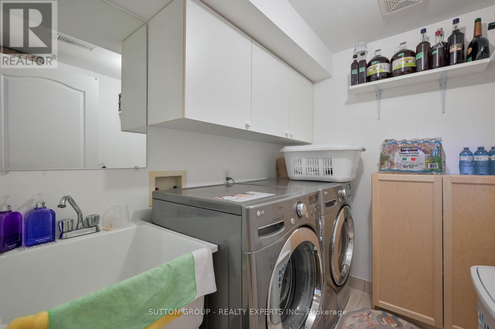 3077 CAULFIELD CRESCENT — photo 29