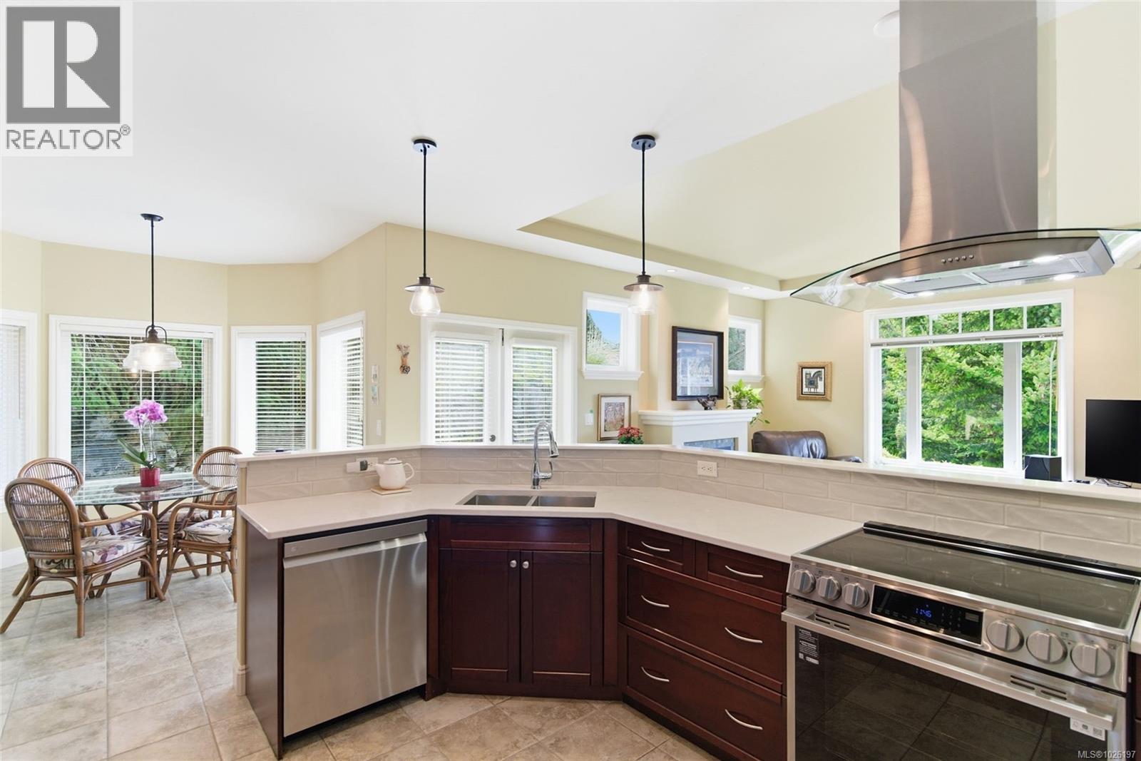 3355 Rockhampton Rd, Nanoose Bay