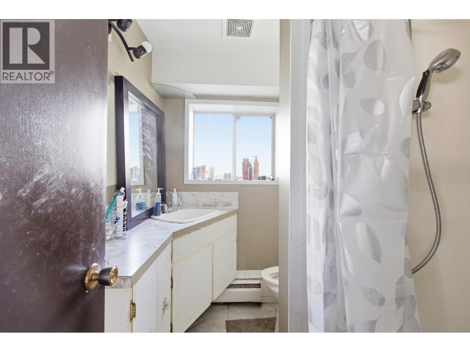 355 Mara Road, Kelowna