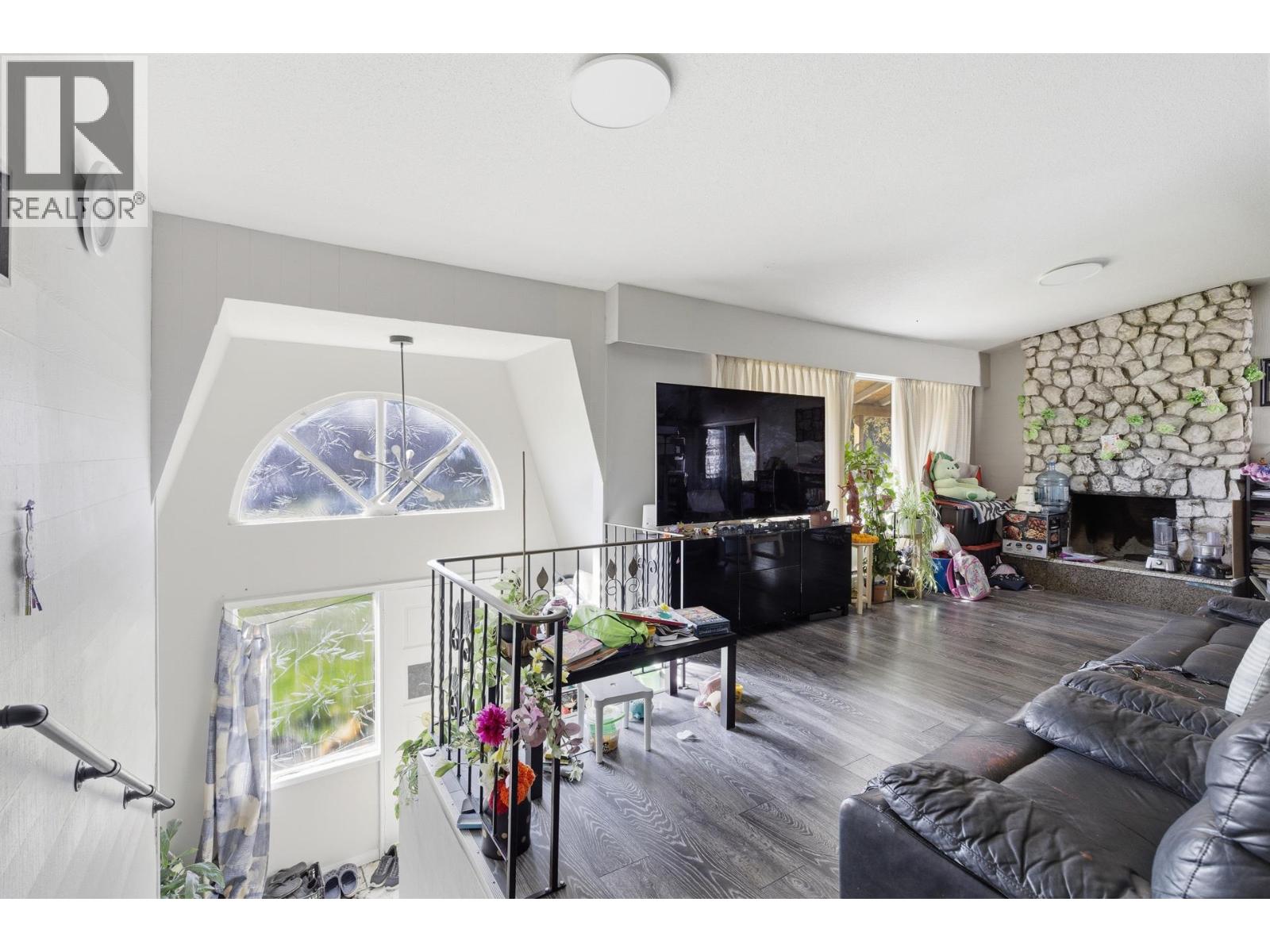 355 Mara Road - 9