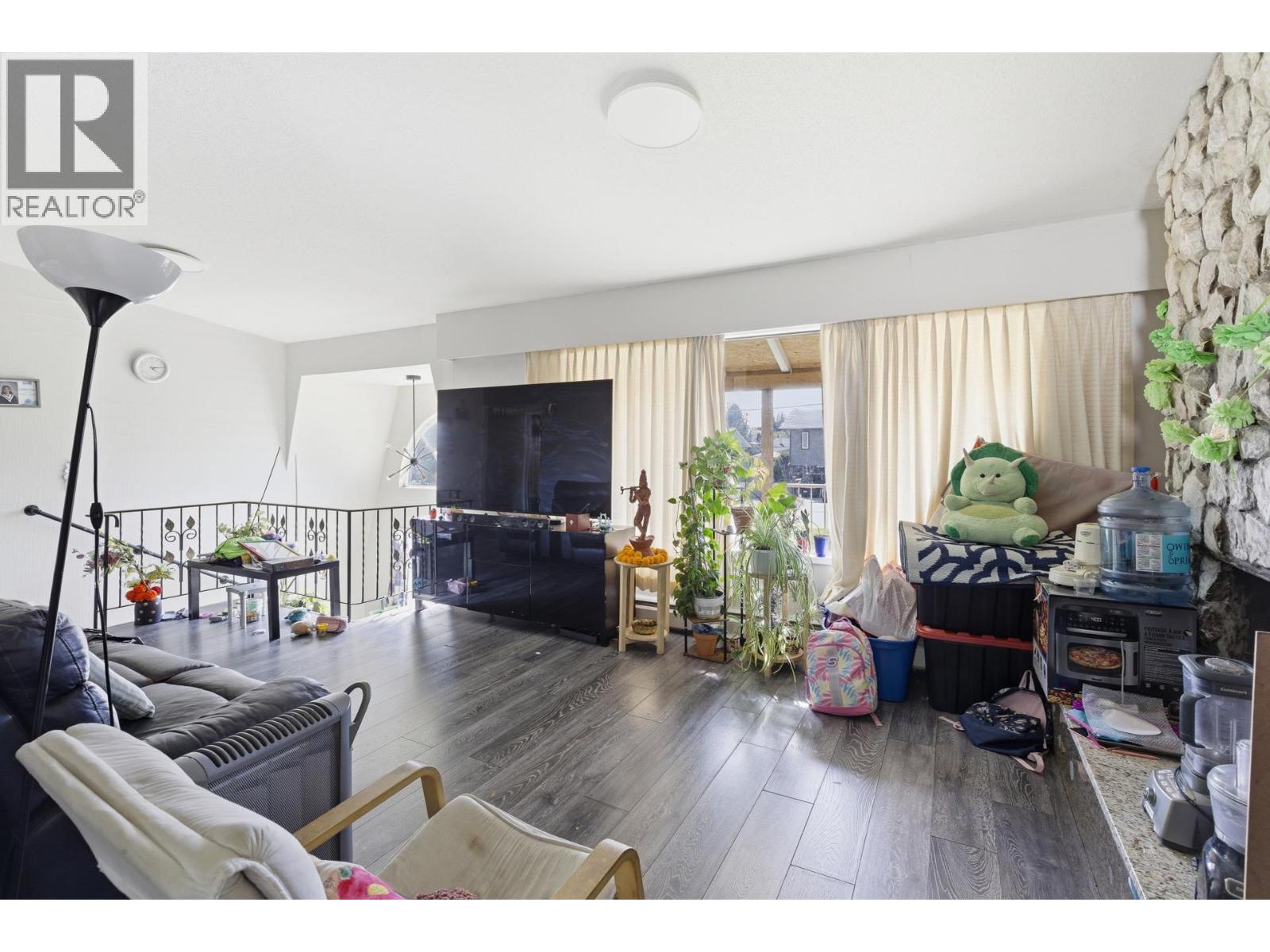 355 Mara Road - 10