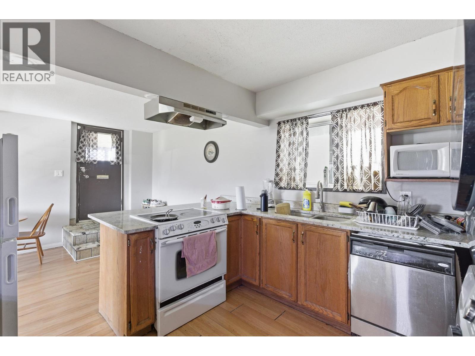 355 Mara Road, Kelowna