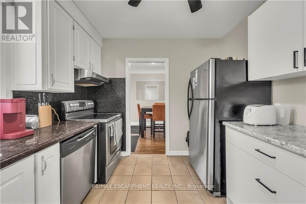 39 BLAND AVENUE - 7