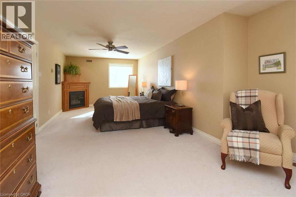 2952 POWERLINE Road W - 24