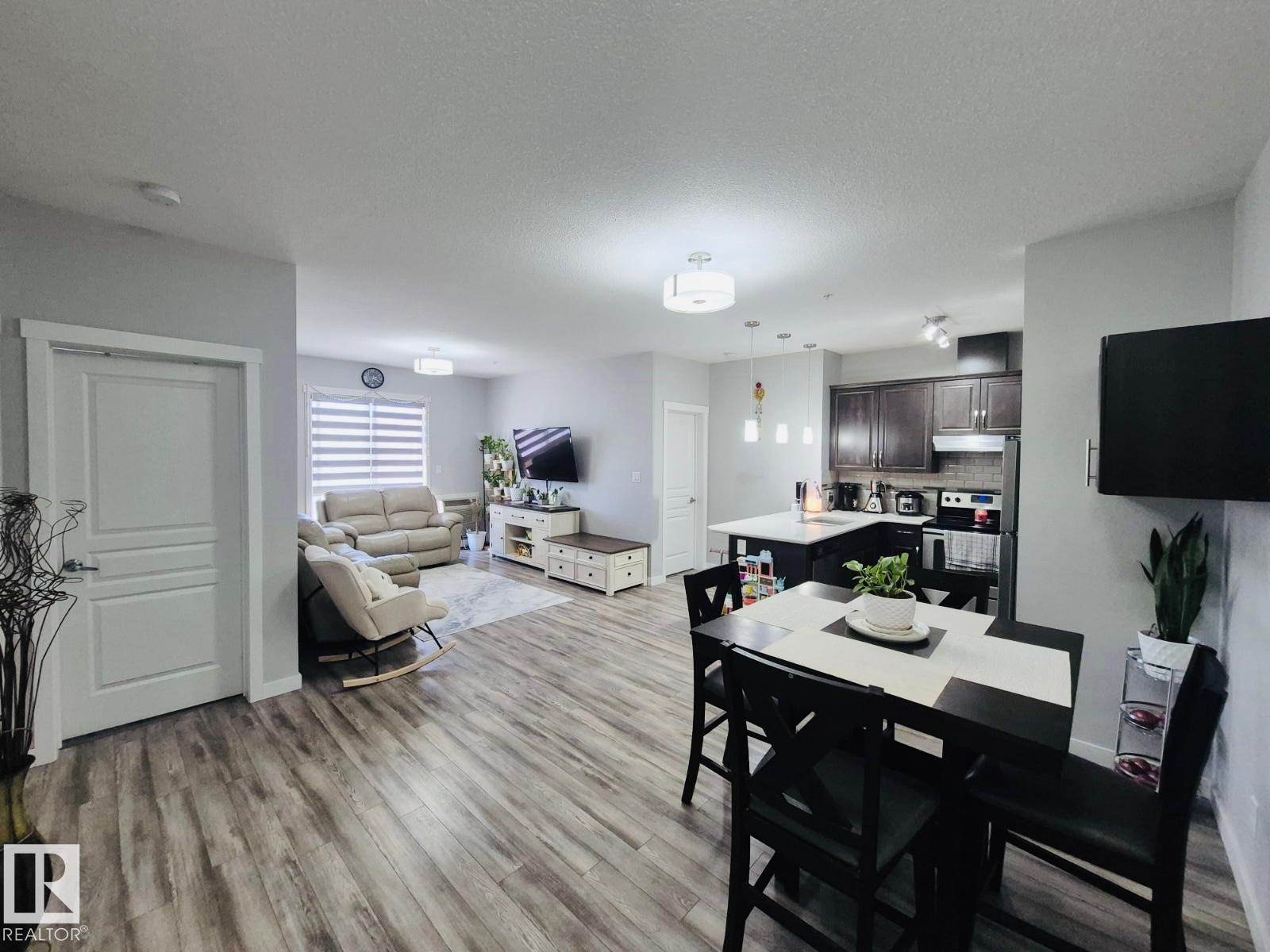 #303 812 welsh DR SW, Edmonton