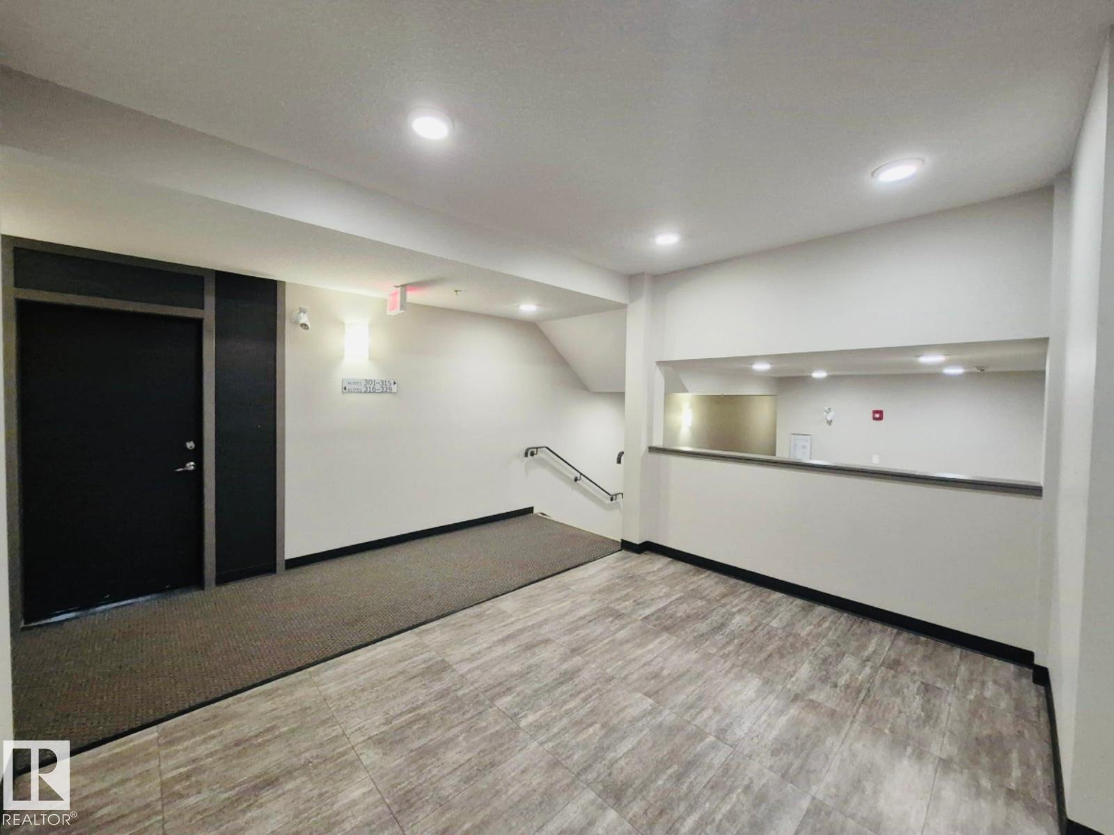 #303 812 welsh DR SW, Edmonton