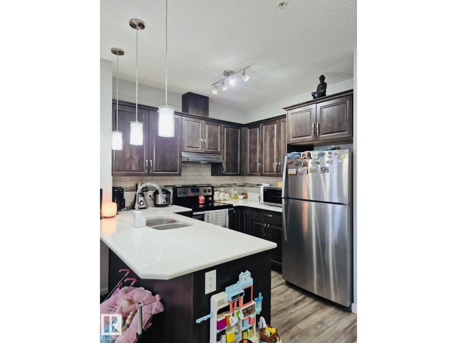 #303 812 welsh DR SW, Edmonton