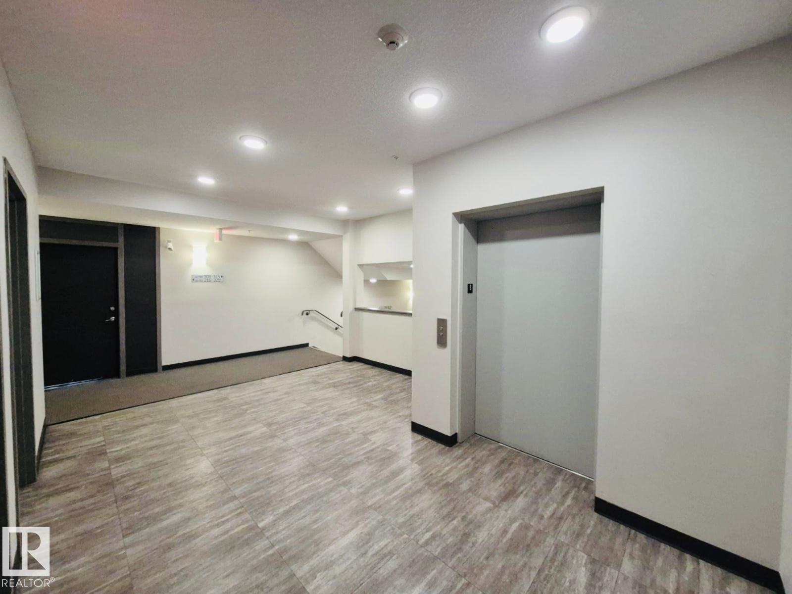 #303 812 welsh DR SW, Edmonton