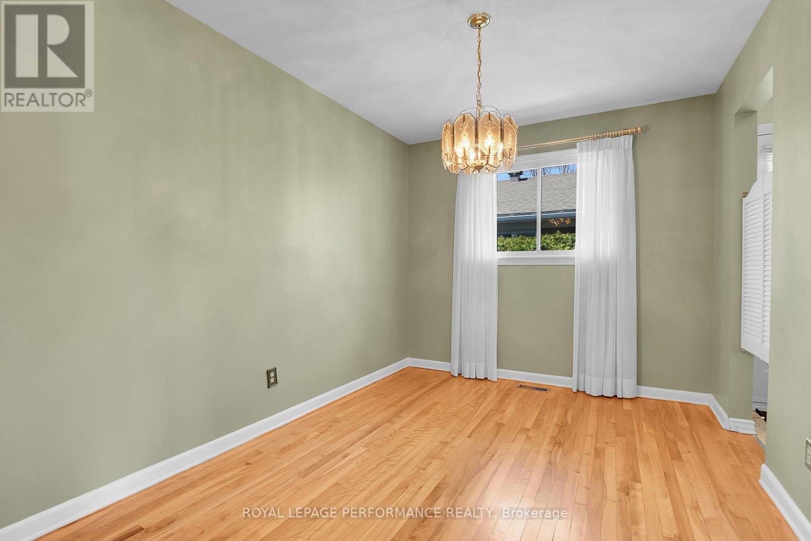Dining Rm w/hardwood flooring
