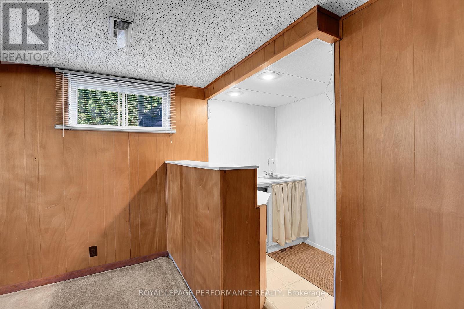 Wet bar in Recreation Room
