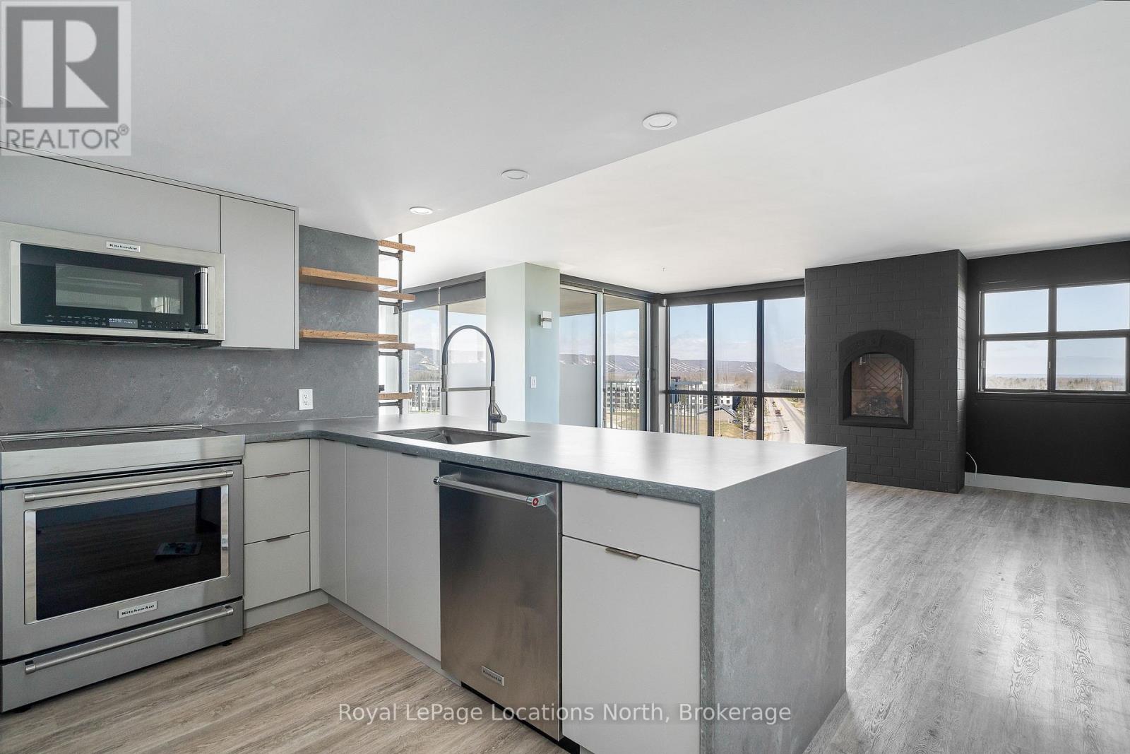 901 - 24 RAMBLINGS WAY — photo 47